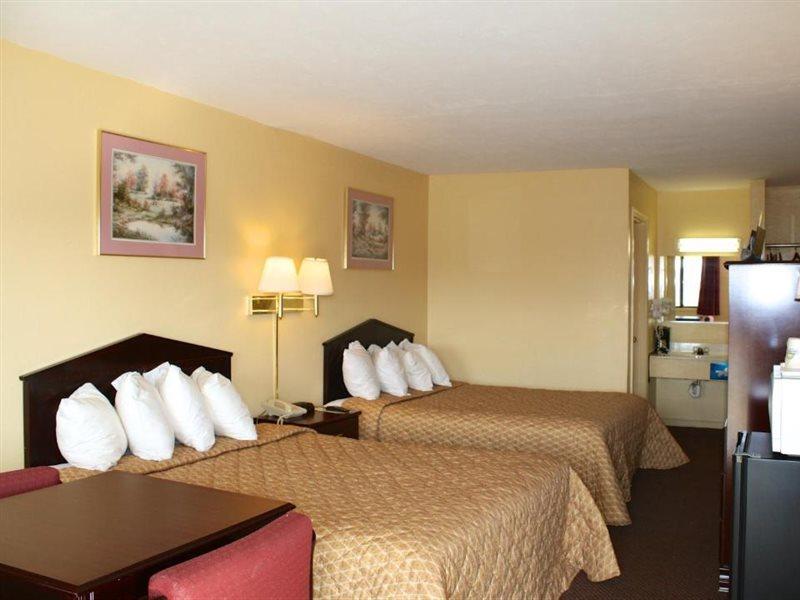 Days Inn By Wyndham Farmer City Exterior foto